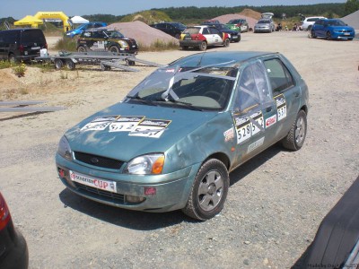 Fiesta Mk5 nach Überschlag.JPG Fiesta Mk5 nach Überschlag.JPG