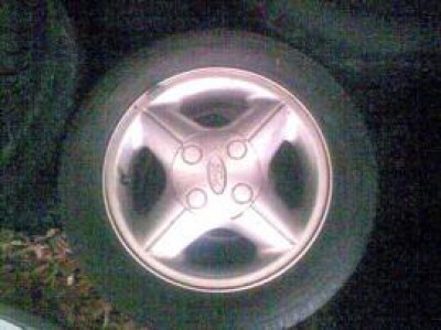 original-ford-alufelgen-foto-bild-47456787.270.jpg original-ford-alufelgen-foto-bild-47456787.270.jpg