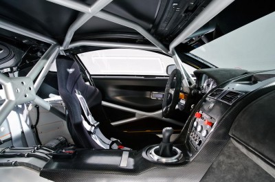 Aston Martin v8 Vantage Innenraum.jpg